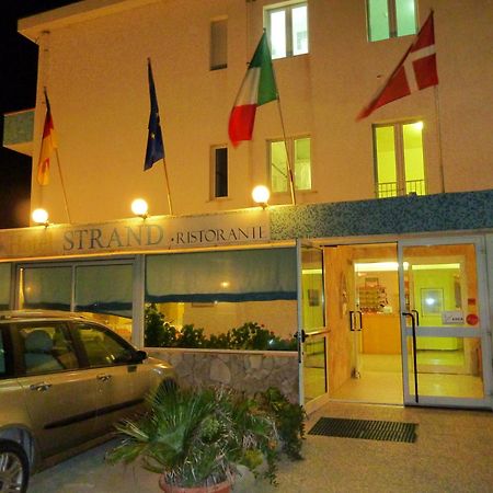 Hotel Strand Марина ди Монтенеро Екстериор снимка